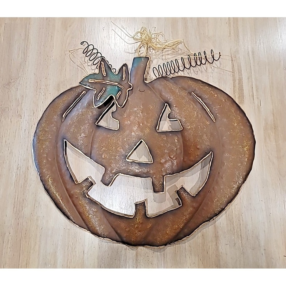 Large Metal Smiling/Happy Jack-O-Lantern Pumpkin Door/Wall Hanging 21in x 17in